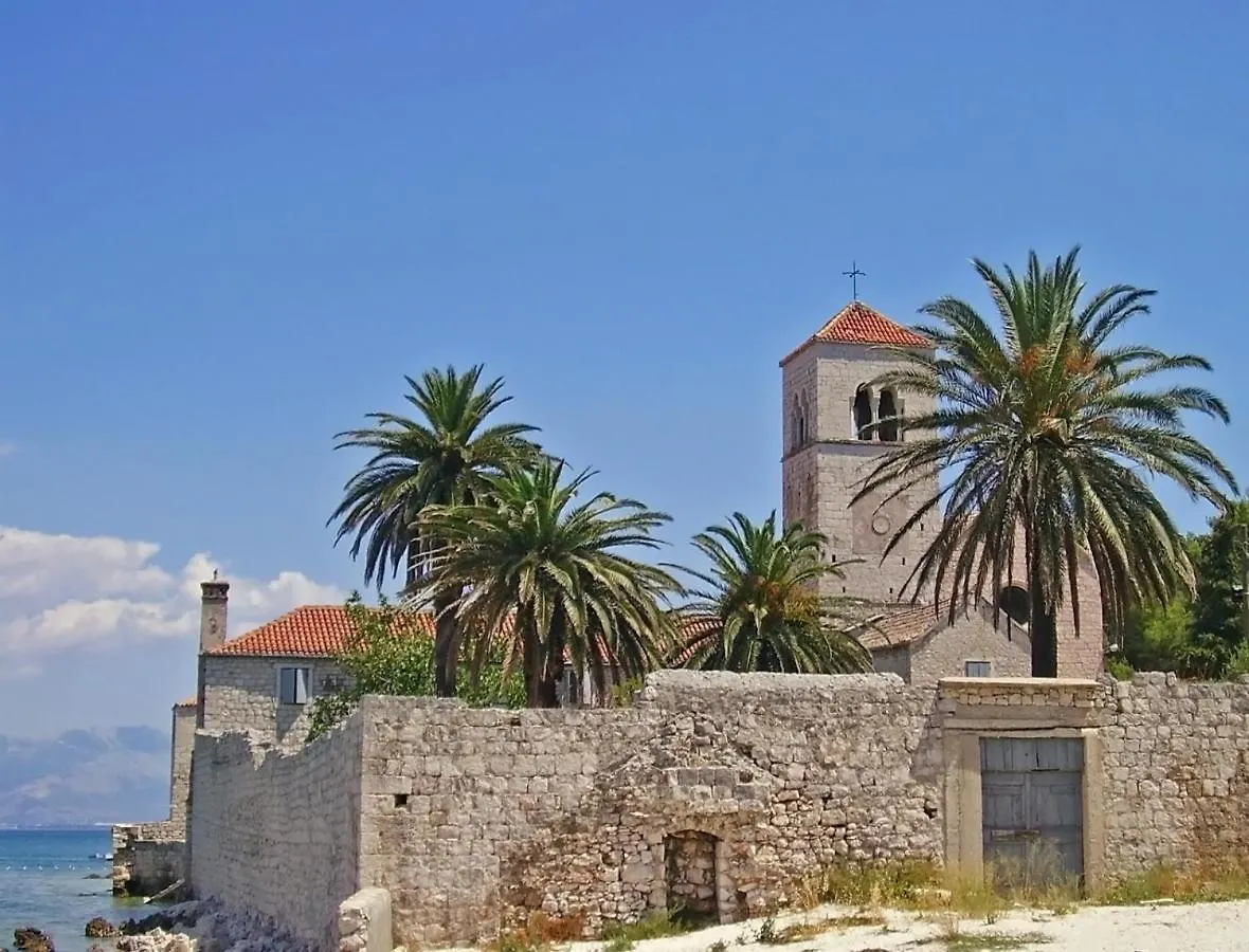 Apartment In Okrug Gornji With Seaview, Terrace, Air Condition, Wifi Trogir Croacia